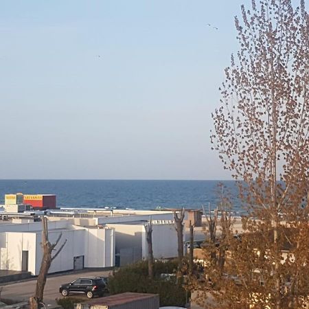 VILA REGAL Mamaia Exterior foto